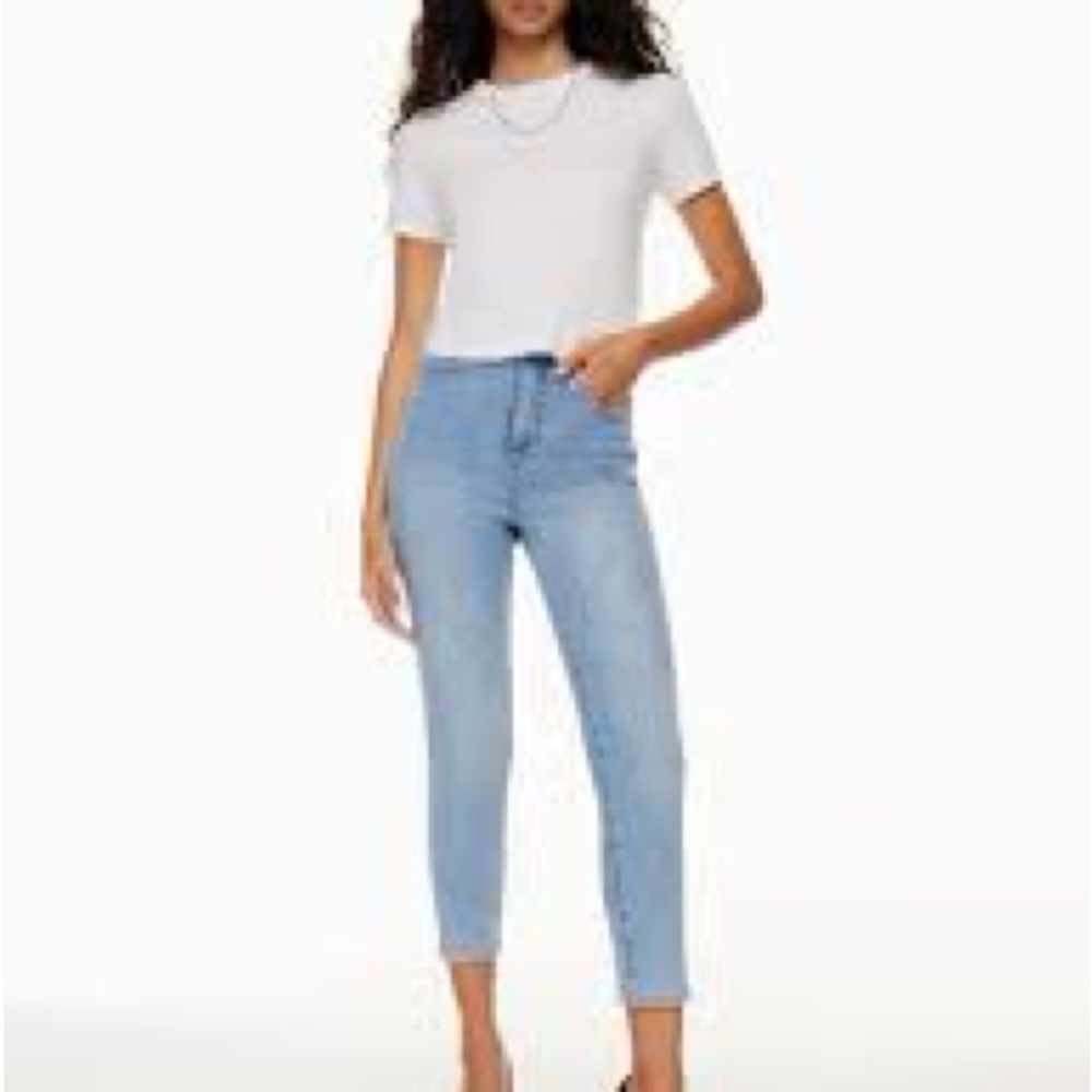 Denim Forum Aritzia Lola High Rise Cropped Jeans Light Wash Blue Size 26